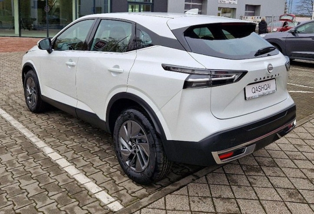 Nissan Qashqai 1.3 DIG MHEV Navi smart LED ACC Kam.Alu