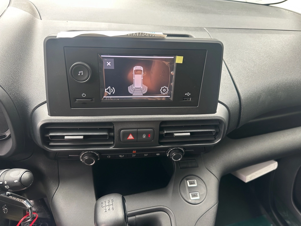 Toyota Proace City L1 verblecht 4-türig Duty 1,2-l-Turbo 81 Kw (110 PS) Start/Stop 6-Gang-Schaltgetriebe