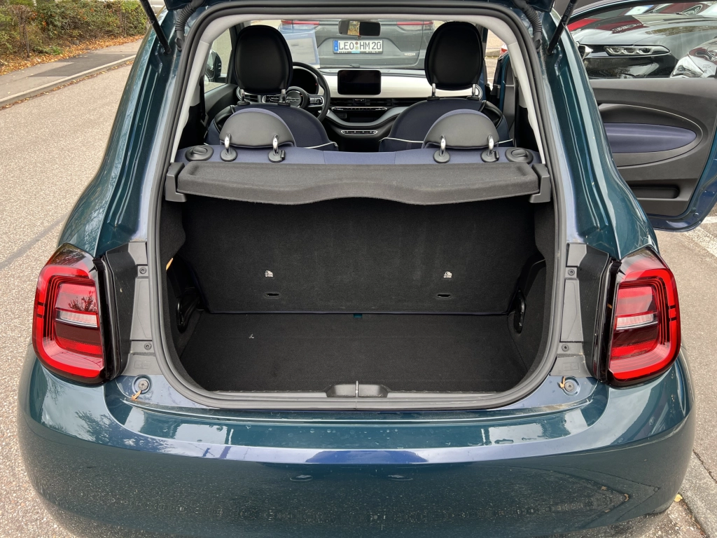 Fiat 500e Action 23,8 kWh | Klimaanlage | Spurhalteassistent | CarPlay