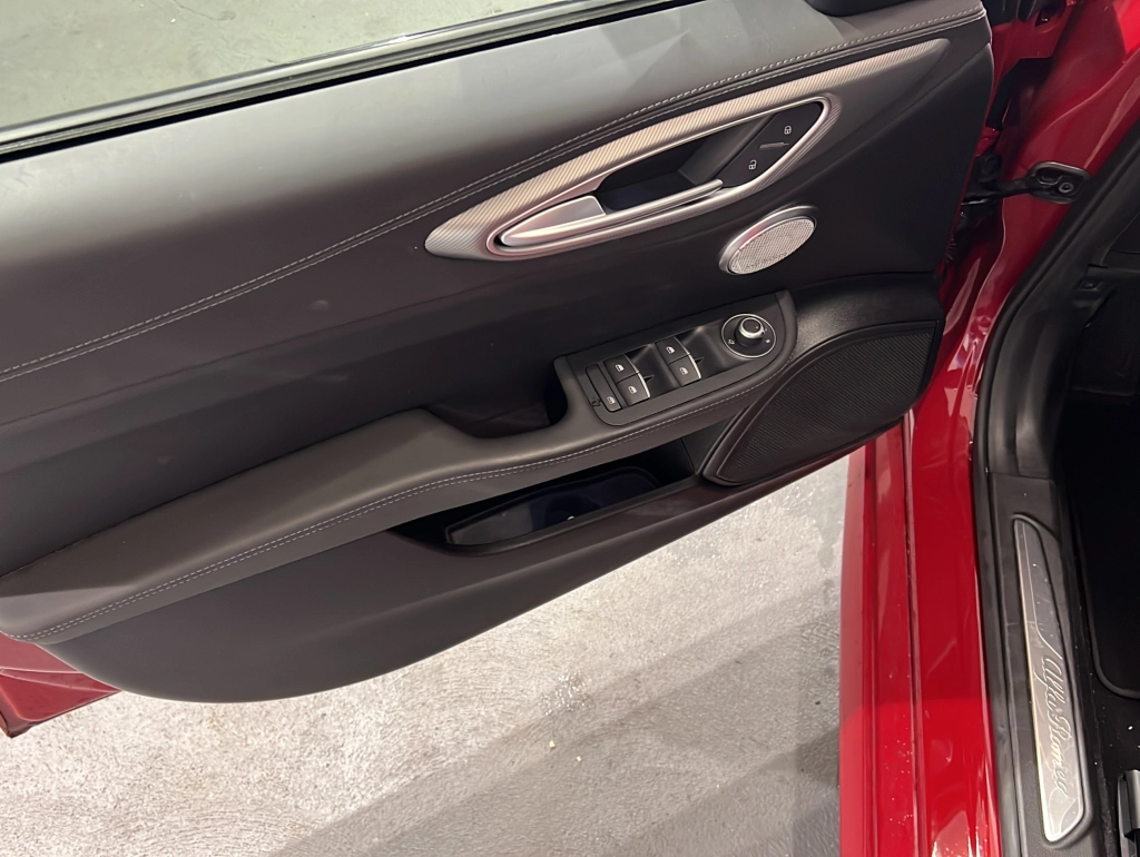 Alfa Romeo Giulia 2.0 Competizione Q4 | MATRIX | 19" LM 