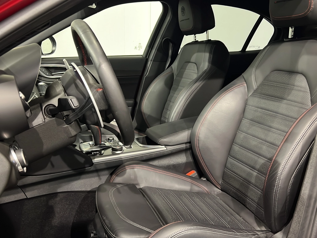 Alfa Romeo Giulia 2.0 Competizione Q4 | MATRIX | 19" LM 