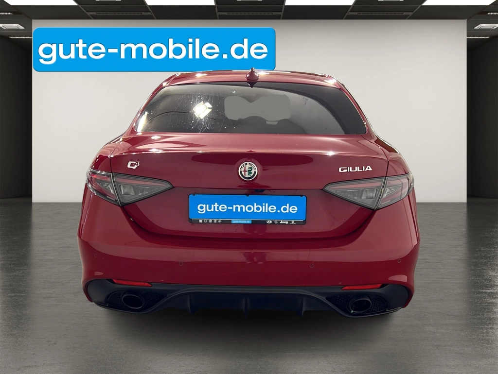 Alfa Romeo Giulia 2.0 Competizione Q4 | MATRIX | 19" LM 