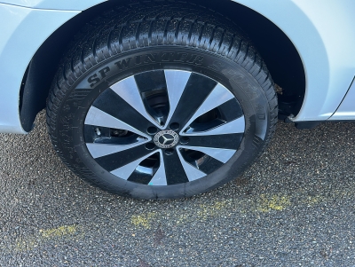 Mercedes-Benz V 220 D lang MOPF Dist Tisch AHK 2xSchiebT&uuml;r