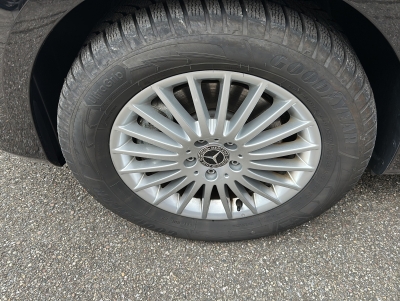 Mercedes-Benz EQV 300 lang AVANTGARDE Distr el.Türen LED 360°K