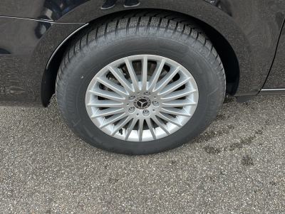 Mercedes-Benz EQV 300 lang AVANTGARDE Distr el.Türen LED 360°K