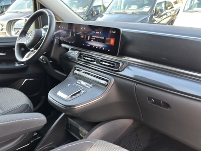 Mercedes-Benz EQV 300 lang Distr el.T&uuml;ren/Heck LED AIRMATIC