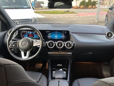 Mercedes-Benz GLA 250 e Hybrid Progressive Dist 