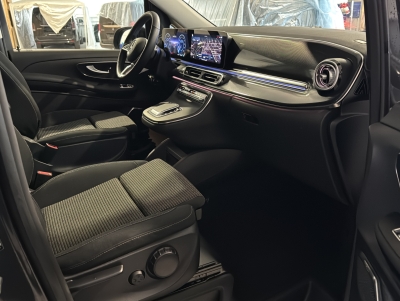 Mercedes-Benz EQV 300 lang LED PANO Dis Liegepaket