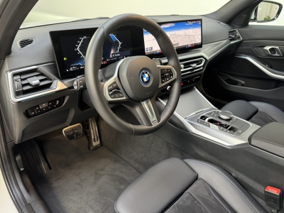 BMW 330e