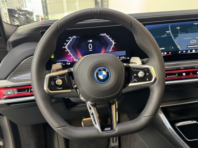 BMW 750e