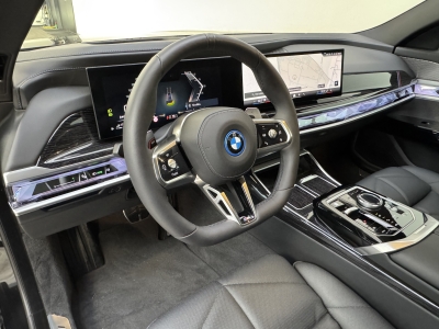 BMW 750e