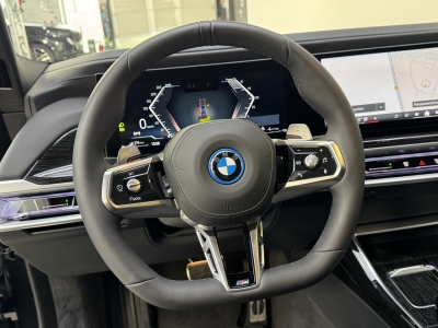BMW 750e