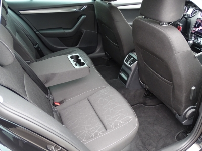 Skoda Octavia 1.0TSI / Clever / DSG / LED / NAVI /DAB 