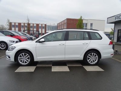 VW Golf 1.0 TSI / Comfortline / NAVI / DAB / PDC