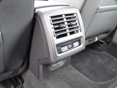 VW Golf VIII GTI*LED*NAVI*DSG*CAR PLAY*SHZG*PDC*DAB