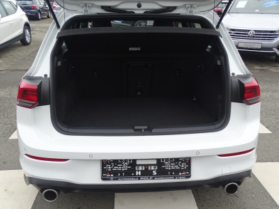 VW Golf VIII GTI*LED*NAVI*DSG*CAR PLAY*SHZG*PDC*DAB