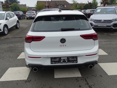 VW Golf VIII GTI*LED*NAVI*DSG*CAR PLAY*SHZG*PDC*DAB