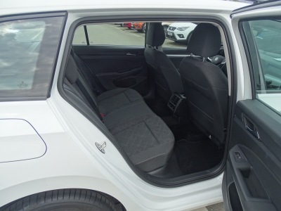 VW Golf 1.0 Life eTSI*DSG*NAVI*LED*PDC*DAB*SHZG*