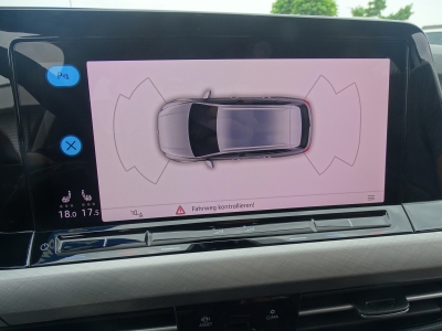 VW Golf 1.0 Life eTSI*DSG*NAVI*LED*PDC*DAB*SHZG*