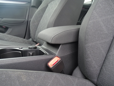 VW Golf 1.0 Life eTSI*DSG*NAVI*LED*PDC*DAB*SHZG*