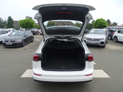 VW Golf 1.0 Life eTSI*DSG*NAVI*LED*PDC*DAB*SHZG*