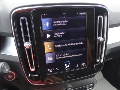 Volvo XC40 Momentum Pro 2WD*NAVI*NAVI*AHK*LED*SHZG* 