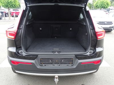 Volvo XC40 Momentum Pro 2WD*NAVI*NAVI*AHK*LED*SHZG* 