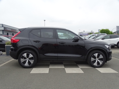 Volvo XC40 Momentum Pro 2WD*NAVI*NAVI*AHK*LED*SHZG* 