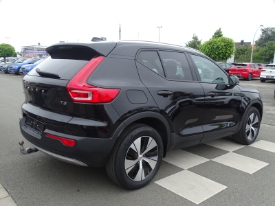 Volvo XC40 Momentum Pro 2WD*NAVI*NAVI*AHK*LED*SHZG* 