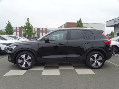 Volvo XC40 Momentum Pro 2WD*NAVI*NAVI*AHK*LED*SHZG* 