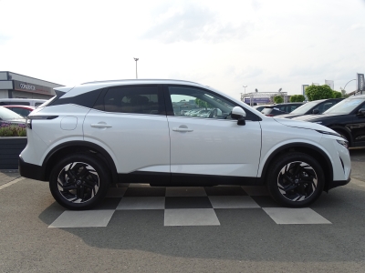 Nissan Qashqai 1.3 DIG-T MHEV N-Connecta*AT*PANO*NAVI*