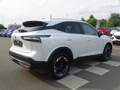 Nissan Qashqai 1.3 DIG-T MHEV N-Connecta*AT*PANO*NAVI*