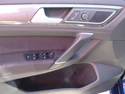 VW Golf Sportsvan 1.5 DSG*NAVI*PDC*ACC*SHZG*TEMPO*