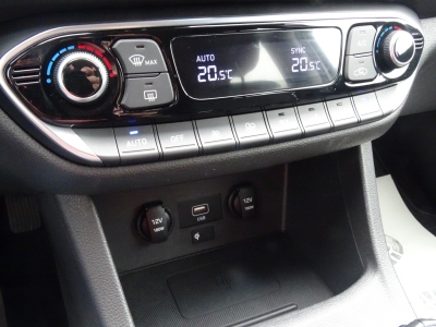 Hyundai i30 Edition30+*AT*LED*NAVI*DAB*RFK*SHZG*CAR PLAY