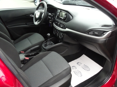 Fiat Tipo 1.4 Pop*NAVI*KLIMAAUTO*SHZG*PDC*TEL.*TEMPO*