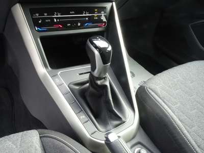 VW Taigo 1.5 Move*DSG*PDC*NAVI*DAB*BEATS*CARPLAY*