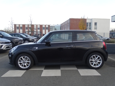 MINI One 1.5 AT*NAVI*PDC*LED*MFL*SHZG*GJR*TEMPO*TEL*