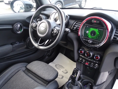 MINI One 1.5 AT*NAVI*PDC*LED*MFL*SHZG*GJR*TEMPO*TEL*