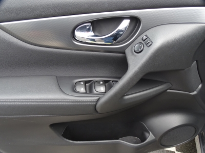 Nissan Qashqai 1.3 / N-Connecta/ NAVI /KLIMAAUTO/SHZG  