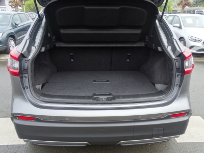 Nissan Qashqai 1.3 / N-Connecta/ NAVI /KLIMAAUTO/SHZG  