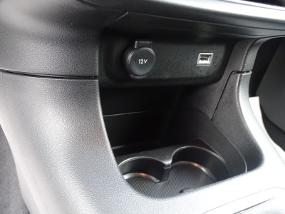 Citroen C3 1.2 SHINE*DAB*LED*CARPLAY*MFL*TEL.*PDC*TEMPO*