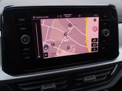 VW T-Roc 1.5LIFE*DSG*AHK*NAVI*DAB*LED*PDC*GJR*SHZG 