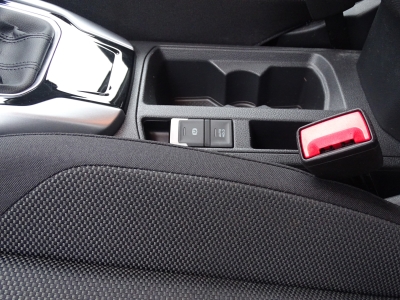 VW T-Roc 1.5LIFE*DSG*AHK*NAVI*DAB*LED*PDC*GJR*SHZG 