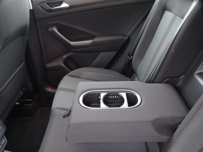 VW T-Roc 1.5LIFE*DSG*AHK*NAVI*DAB*LED*PDC*GJR*SHZG 