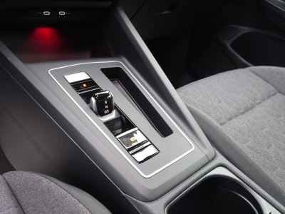 VW Golf 2,0 TDI Move*LED*NAVI*DAB*RFK*PDC*SHZG*ACC*