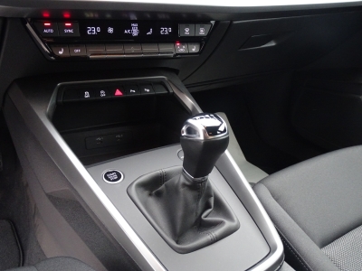 Audi A3 30 TFSI*LED*CARPLAY*SHZG*DAB*PDC*GJR*MFL*TEL*