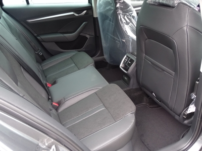 Skoda Octavia 2.0 TDI 110 kW Selection/DSG / NAVI /LED