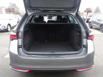 Skoda Octavia 2.0 TDI 110 kW Selection/DSG / NAVI /LED