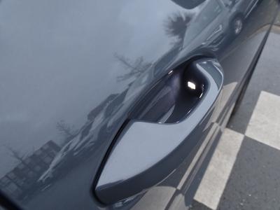 VW Tiguan 2.0 TDI*LIFE*DSG*NAVI*GJR*SHZG*LED*RFK*