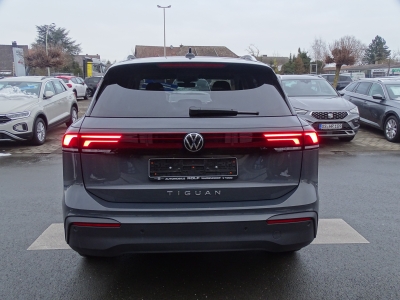 VW Tiguan 2.0 TDI*LIFE*DSG*NAVI*GJR*SHZG*LED*RFK*